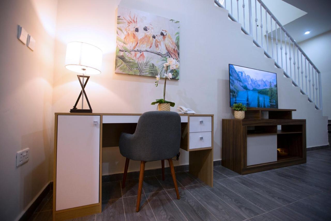 אקרה Maple Homes מראה חיצוני תמונה